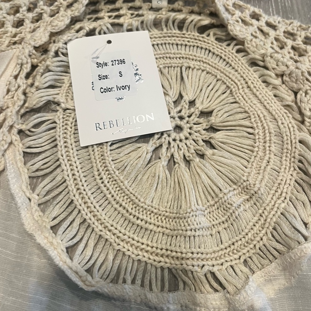 NWT lace cover up/boho cardigan in ivory, size small - Picture 3 of 7